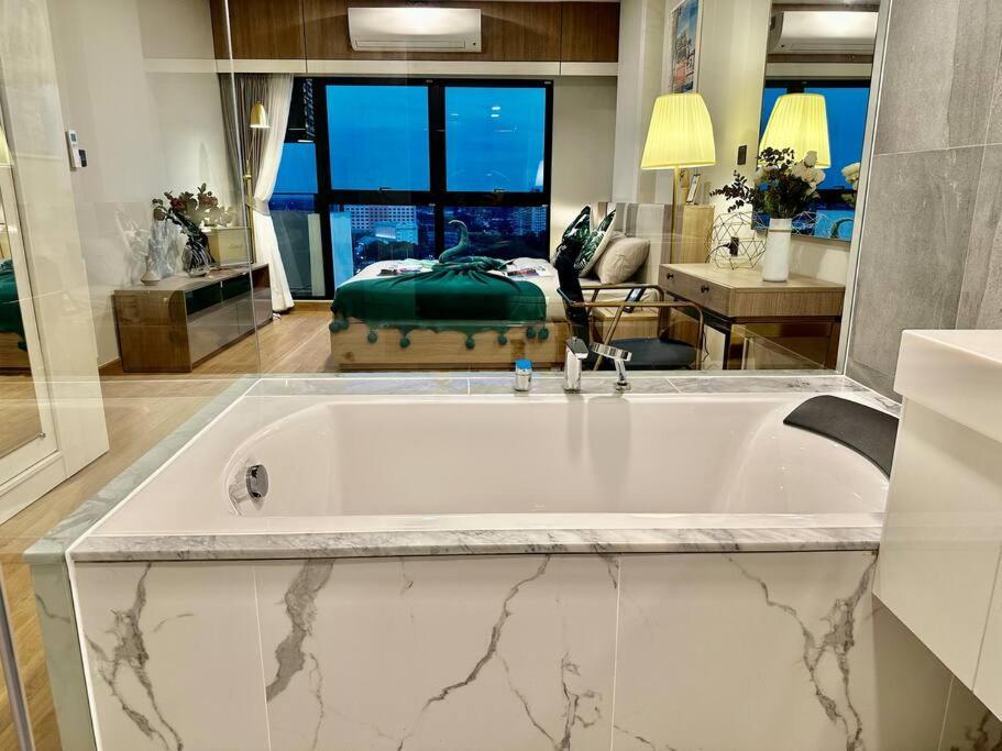 Astra Sky River High Floor,3 Bedrooms 97㎡ 山景房带浴缸 Čiang Mai Exteriér fotografie